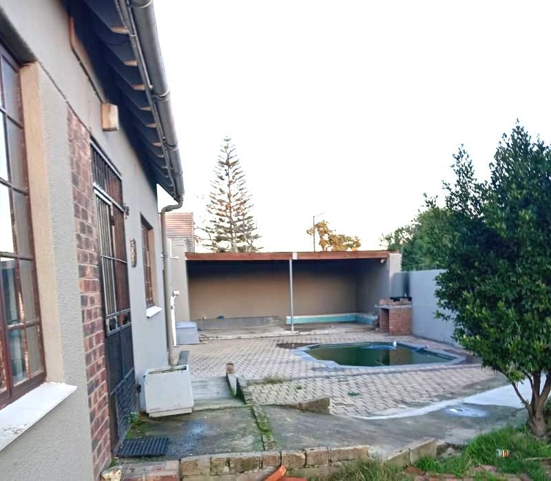 5 Bedroom Property for Sale in Belmont Park Western Cape